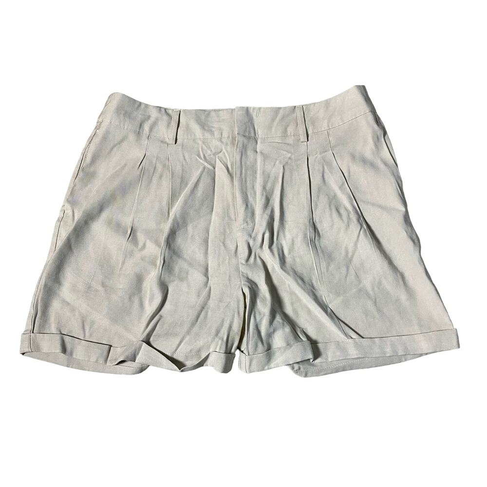 Weekend High Rise Pleat Front Beige Cuffed Shorts size Large